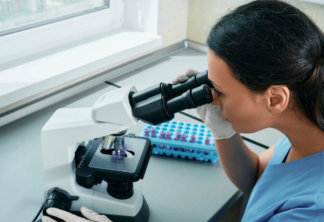 Sobreviventes de cancro pediátrico têm risco aumentado de meningioma décadas mais tarde